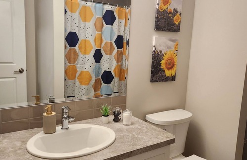 Southeast Calgary Casa | Setons private & cozy suite