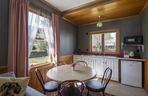 Arrowtown Otro | Settlers Cottage Motel