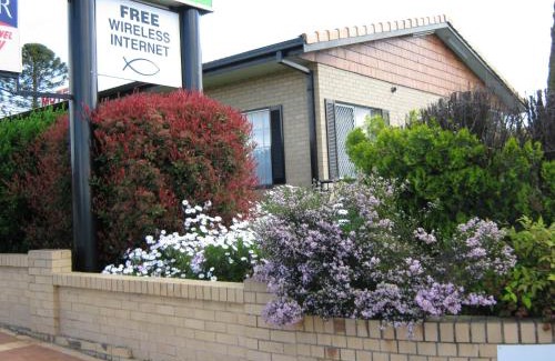 Tenterfield Hotel | Settlers Motor Inn