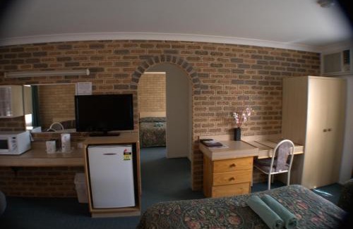 Tenterfield Hotel | Settlers Motor Inn