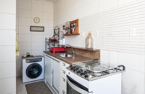 Gonzaga Apartamento | Seu Refúgio em Santos, Pé na Areia