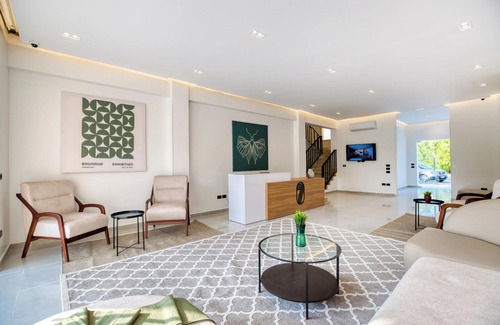 Sheikh Zayed City Hotel | Seven Stays Zayed