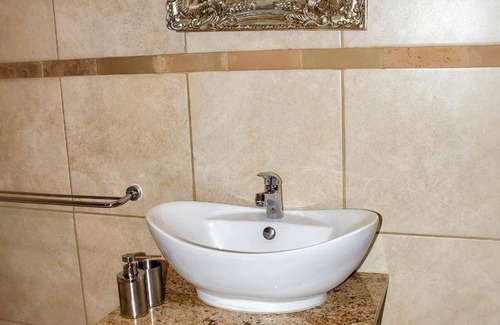 Moqhaka Casa | Sevens Guest House