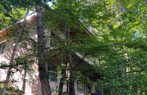 Dilijan Villa | SeventeenCottage