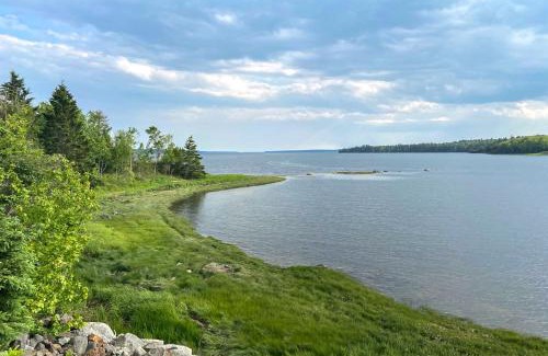 Ellsworth Casa | Seventies by the Sea