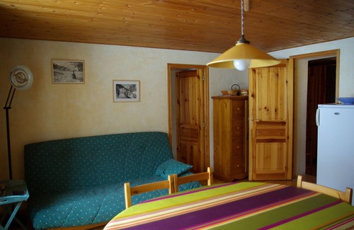 Nevache Casa | Varios apartamentos / casas en alquiler en un hermoso valle en Francia