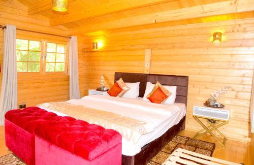 Langata Chalet De Esquí | Severine Cottages and Lounge Ltd
