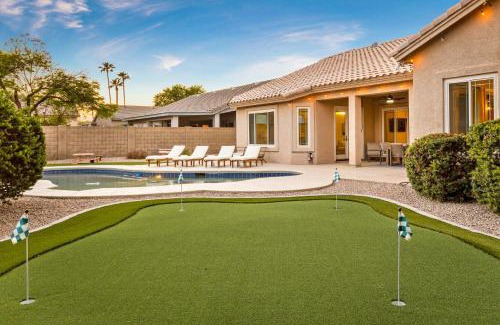 Paradise Valley Village Casa | Shadow Mountain Retreat- Perfect location Pool Games Hikers retreat