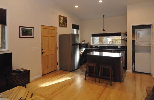 Weaverville Cabaña | Shady Grove Cottage -Natural Setting In Town