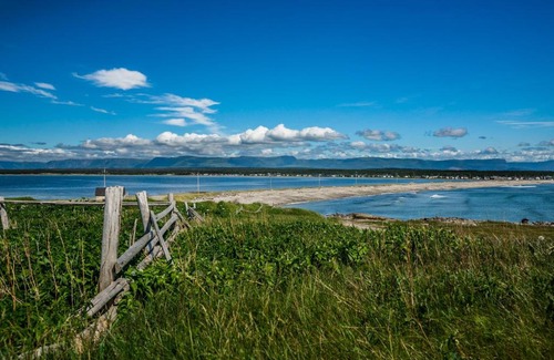 Cow Head Hotel | Shallow Bay Motel & Cabins Conference Centre