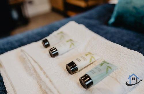 Bradford-on-Avon Apartamento | Shambles Retreat - Nr Bath king or twin beds free parking x2