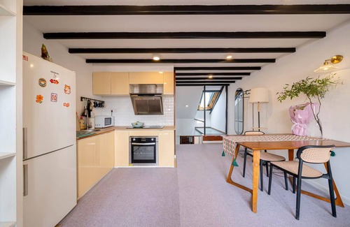 Xuhui Casa | Shanghai Hills&ZINN 2BR with Kitchen