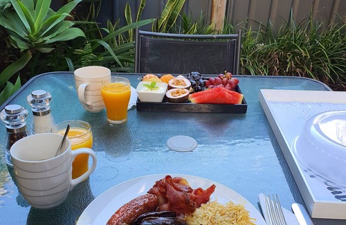 Boomerang Beach Villa | Playa Boomerang Shelly Villa B + B El patio privado escondite perfecto.