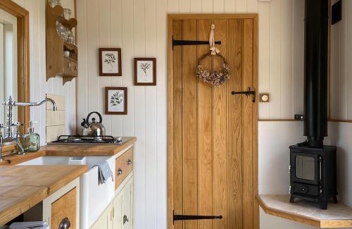 Lickfold Casa | Shepherd Hut 1