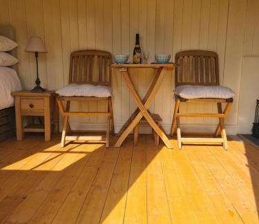 Llanfihangel Tal-y-llyn Casa | Shepherd's Hut in heart of the Brecon Beacons