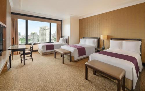 Bangkok Central Business District Hotel | Sheraton Grande Sukhumvit, a Luxury Collection Hotel, Bangkok