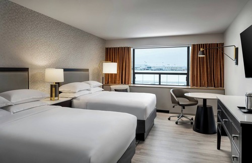 Dorval Hotel | Sheraton Montreal Airport Hotel