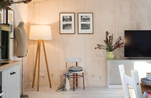 Bullarto South Villa | Shillings and Pence S