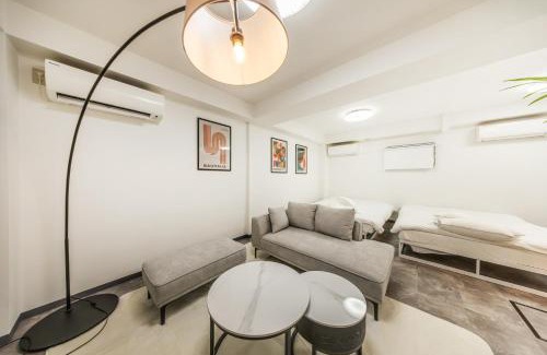 Shinjuku Apartamento | Shinjuku 13 minUp to 8 people 60 sqmFull renovationRoppongi and Tsukiji direct accessFamily group7 min to Ochiai Minami-Nagasaki Station