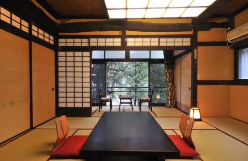 Izu Hotel | Shirakabe