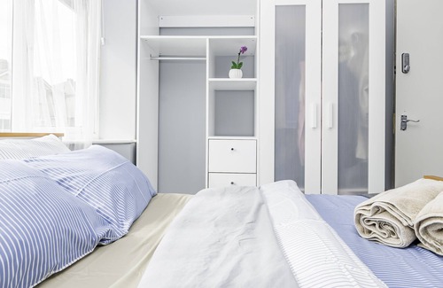 Southampton Casa | Shirley House 2 Guest House Self Catering by Southampton General Hospital