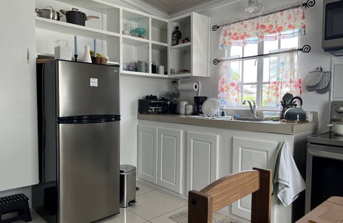 Piarco Cabaña | Shirley's Retreat, serenity and charm in a rural setting, 15 mins from airport.