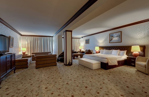 Shiroka Luka Hotel | Shiroka Laka Hotel