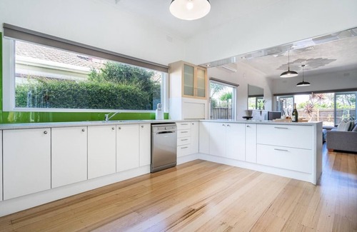 Tootgarook Casa | ShoreLine - WAKE UP ON THE WATER