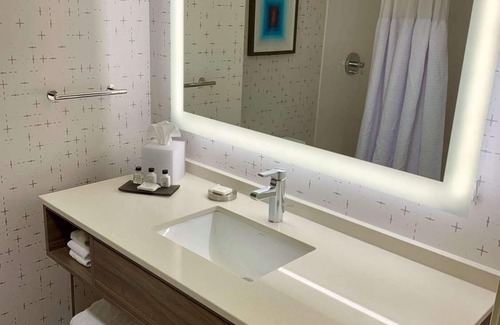 Downtown Columbus Hotel | Short Drive to Victorian Village, Pets Allowed, Outdoor Fireplace