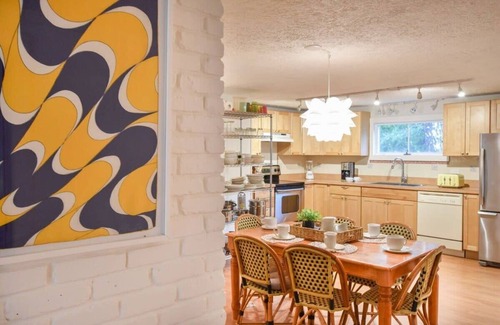 Wellfleet Casa | Short Walk to Long Pond Swimming Beach!