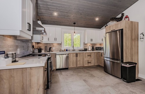 South Bruce Peninsula Cabina | Show stopping retreat w/ AC near beaches