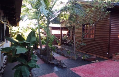 Puerto Iguazú Hotel | Si Mi Capitán - Cabañas & Habitaciones