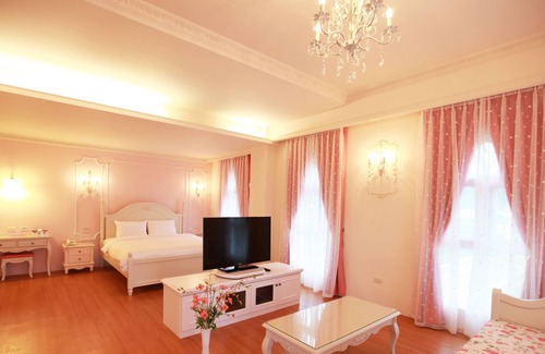 Yuanshan Cama Y Desayuno | Sigma Castle