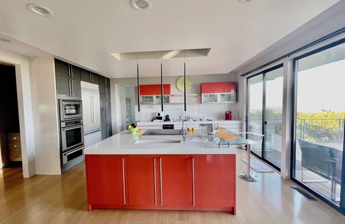 Los Altos Hills Casa | Silicon Valley Mansion in Los Altos Hills-3