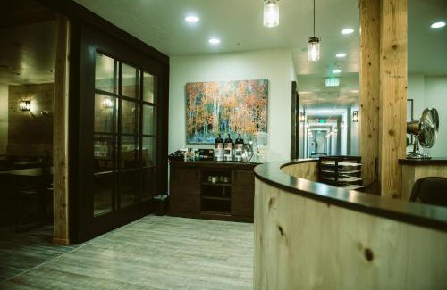 Bellevue Hotel | Silver Creek Hotel