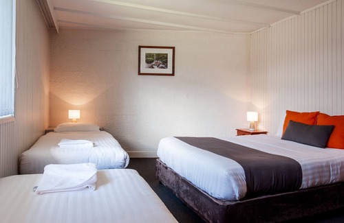 Queenstown Hotel | Silver Hills Motel