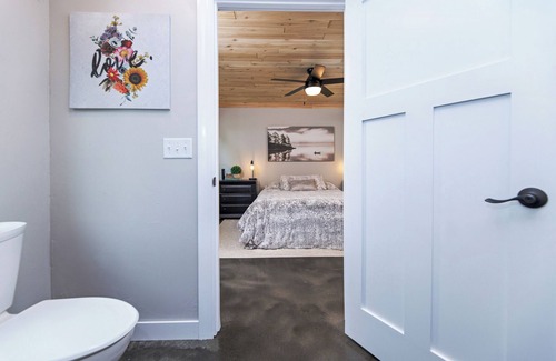 Scandinavia Casa | Silver Lake Retreat: Waterfront Barndominium