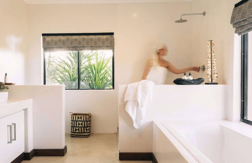 Thorny Bush Game Reserve Cabina | Simbavati Homestead