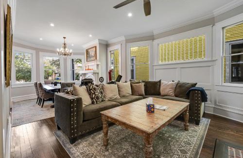 Wilmington Historic District Casa | Simmons Whimsical Historic Home