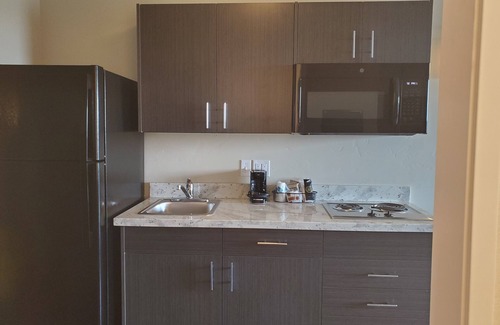 Boise Hotel | Simple Suites Boise Airport