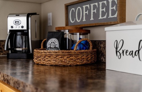 Newberg Casa | Great Deals on Summer Stays!