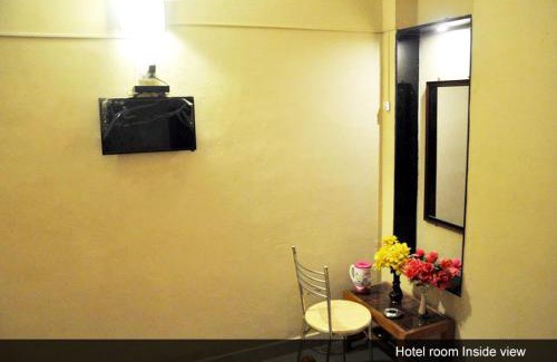 Uttamapalaiyam Hotel | Sixth Star Inn