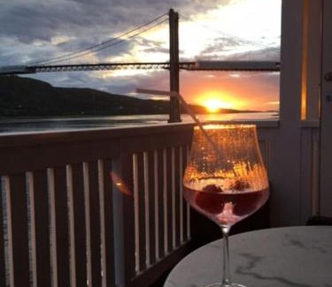 Evenskjer Casa | Sjøhus ved Tjeldsundet - House by the sea