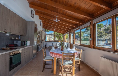 Mesa Lasithion Casa | Casa de Huéspedes "Skapani's House" con vistas a la montaña, terraza compartida y Wi-Fi