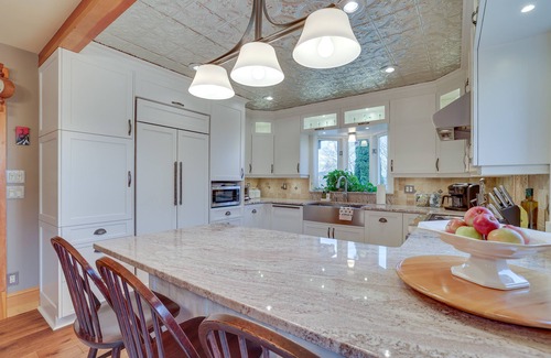 North Troy Casa | Ski-In/Ski-Out w/ Sauna in Jay Ski Peak Resort!