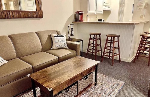 Hancock Apartamento | Ski On Off 1st Flr Suite Sleeps 4 Jiminy Peak New - Redone, Must See Country Inn