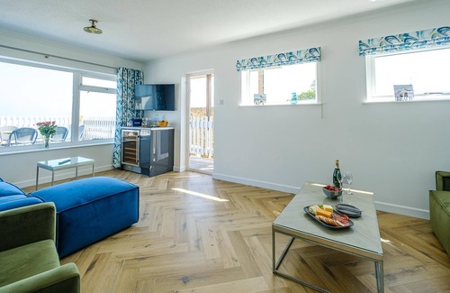 Aldeburgh Cabaña | Skippers Cottage - sleeps 8 guests in 4 bedrooms