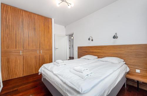 Ursus Apartamento | Skoroszewska 7 by Homeprime