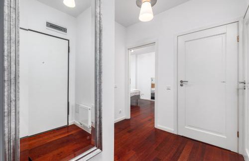 Ursus Apartamento | Skoroszewska 7 by Homeprime