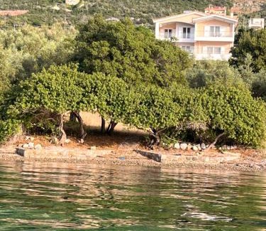 Skroponeria Casa | Skorponeria beachfront house